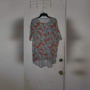 Lularoe size small high low shirt